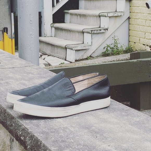 slip on sneakers - Picture 2 of 6